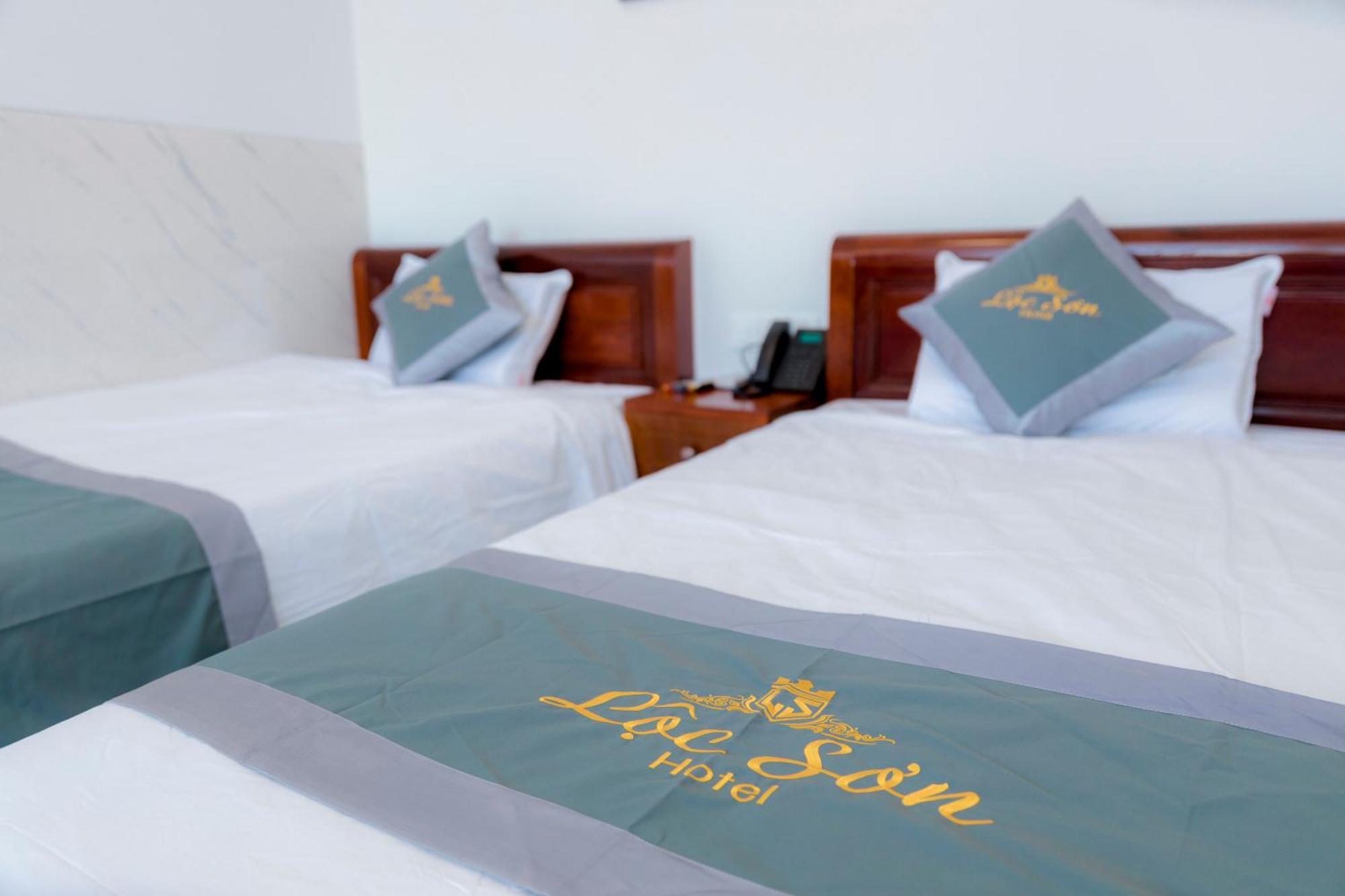 Loc Son Hotel บวนมาถวต ภายนอก รูปภาพ