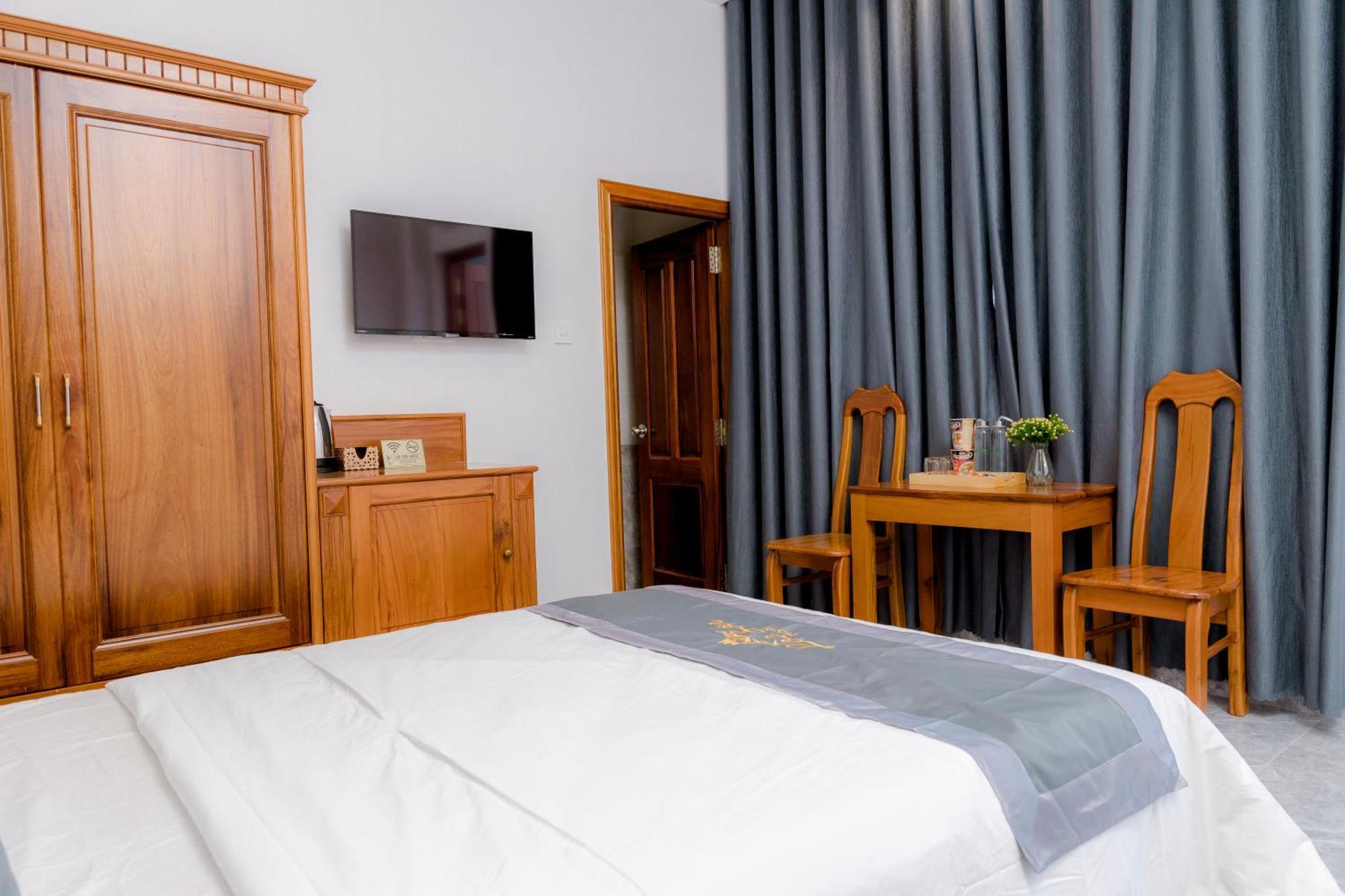 Loc Son Hotel บวนมาถวต ภายนอก รูปภาพ